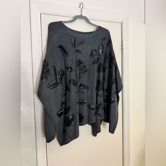 Chico's Charcoal Poncho with Black Sequin Design
Size S/M
In Great Condition - Picture 4 of 11